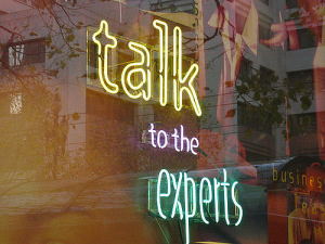 "talk to the experts", cc-by-licenced image by Mai Le. Source: https://www.flickr.com/photos/maile/1745480